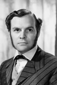 Carroll Nye as Frank Kennedy