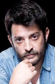 Pablo Rago as Ricardo Morales