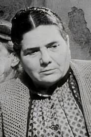 Elvira Tonelli as una delle tre "mamme" di Mario