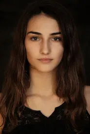 Sandra Escacena as Ale