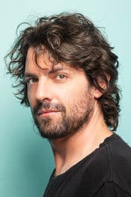 José María de Tavira as Alejandro