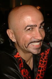 Giorgio Centamore as Cameriere