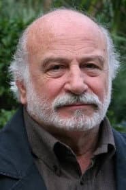 Lucio Allocca as Old Temple Guard