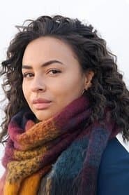 Abbie Hern as Mae