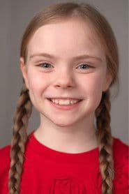 Isla Mercer as Caroline (7)
