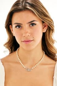 Scarlett Estevez as Carolyn Morales