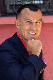 Richy Castellanos as Transeúnte
