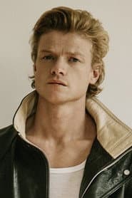 Tom Rhys Harries as Pisander (Pisandro)