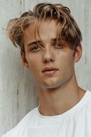 Edouard Philipponnat as Harry (uncredited)