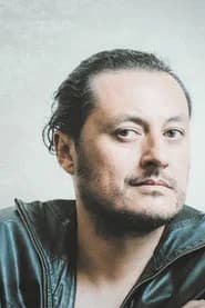 Leónidas Urbina as Johnny