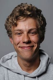 Steinar Klouman Hallert as Cato