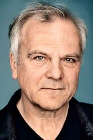 Bernhard Schütz as Voigt