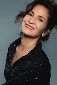 Ligia Botelho as Tia Nina