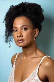 Indhira Serrano as Petra