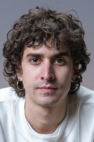 Emmanuel Restrepo as Valentín