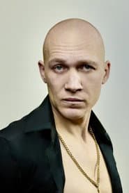 Bartosz Mikulak as Nicki