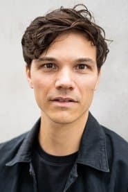 Sebastian Urzendowsky as Keilig