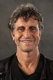Diego Peretti as Martín Bouchard