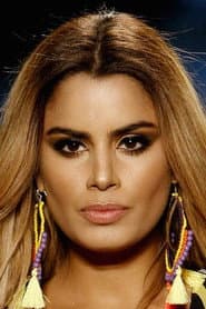 Ariadna Gutiérrez as Lola