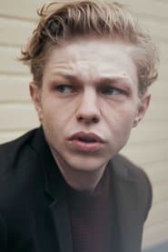 Leonard Kunz as Helmut