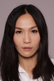 Wendy Zhuo as Vivienne