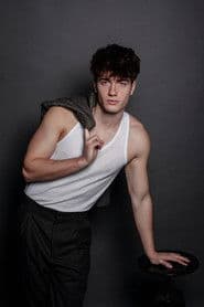 Biel Antón as Matt
