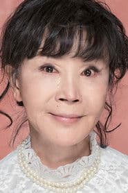 Lee Yong-nyeo as Truck elder