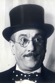 Peppino De Filippo as Peppino Caponi