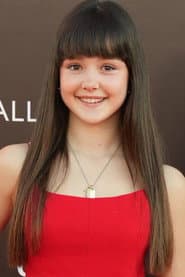 Luna Fulgencio as Niña Tiktok 2