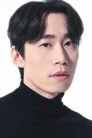 Hong In as Hae Won-maek's Subordinate