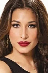 Giselle Itié as Sandra