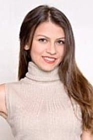 Desislava Stefanova as Singing Woman