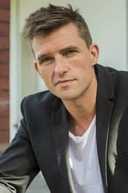 Daniel Frederiksen as Wallow