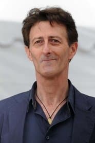 Nando Paone as Enzo, compagno di classe di Carlo