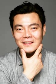 Jeon Woo-jae as Court Attendant 1