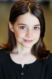 Nola Wallace as Young Pinup