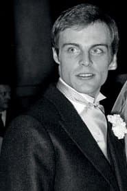 Mike Marshall as Alan MacIntosh