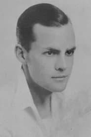 Carroll Nye as Frank Kennedy