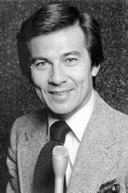 Mario Machado as Interviewer