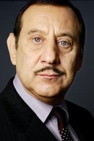 Wilfred Benaïche as Propriétaire du restaurant