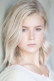 Julia Dominczak as Pig-Tailed Blonde Server