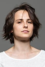 Pauline Chalamet as Ilana