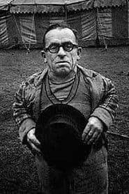 Barry Gnome as Kabe (uncredited)