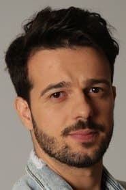 Fernando Tielve as Joven Guerrillero 2