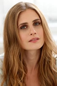 Caroline Kaplan as Ava