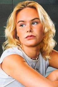 Annika as Klara
