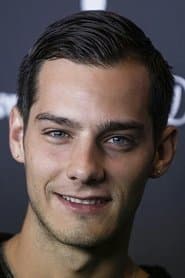 Joel Bosqued as Andrés