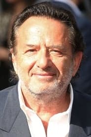 Ludi Boeken as Jurgen Warmbrunn