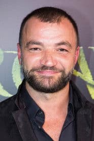 Nick E. Tarabay as Pilot