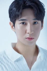 손동제 as Kim Dong-min
